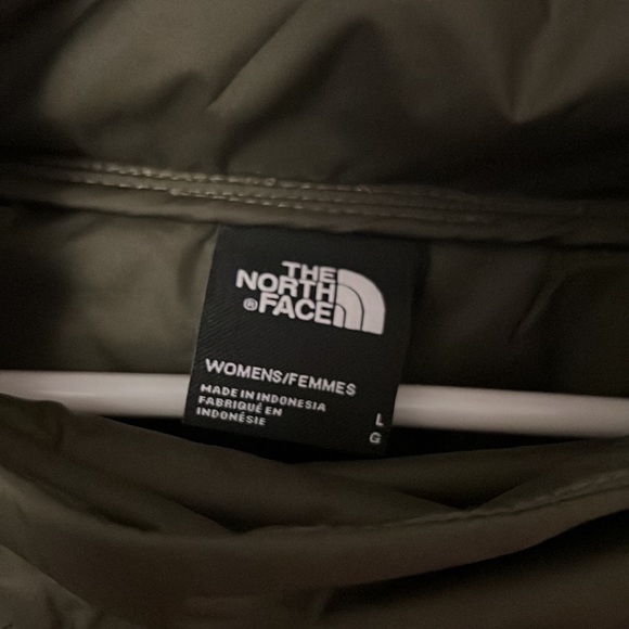 North face pull over - Picture 3 of 4